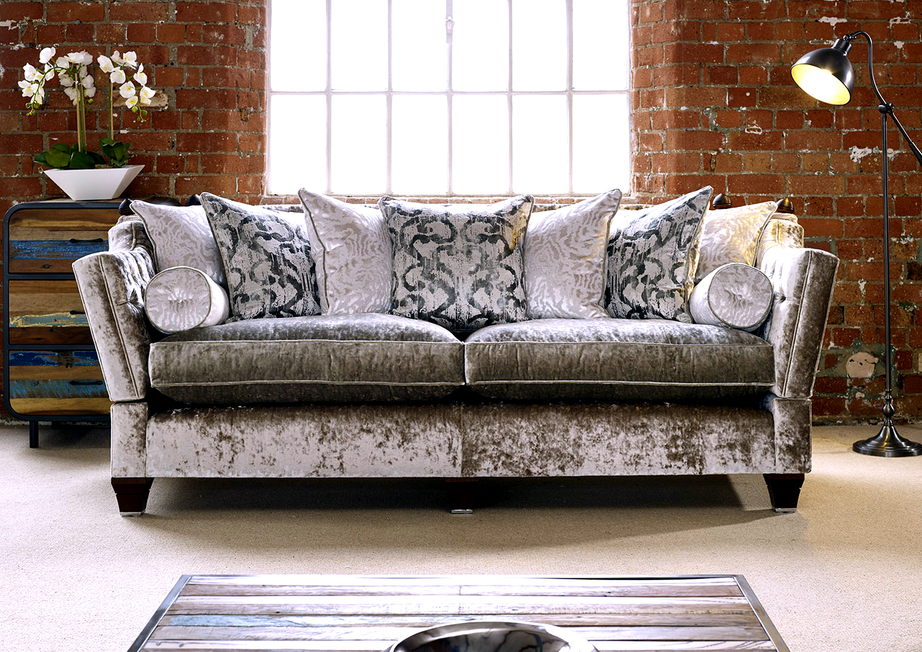 Quality furniture sofas and beds at the best prices in Leicester